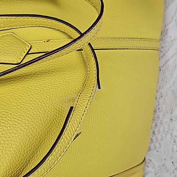 Tory Burch Perry Triple Compartment golden yellow leather shoulder bag purse - Picture 9 of 10